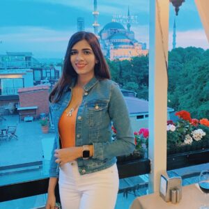 Rashi Mehra - Image 5