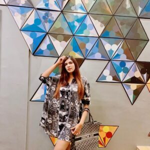 Rashi Mehra - Image 4